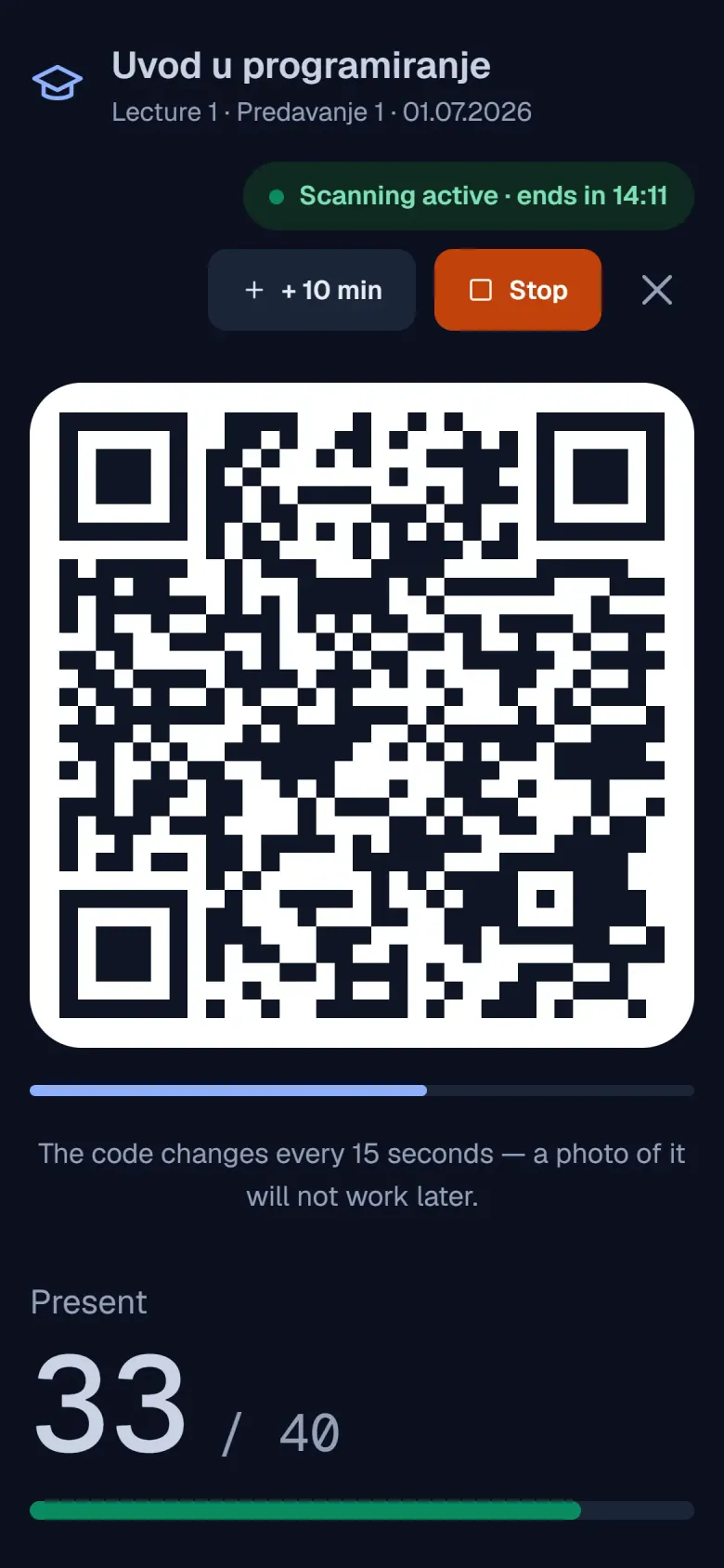 Anwesenheits-QR-Code im Vollbild auf dem Handy